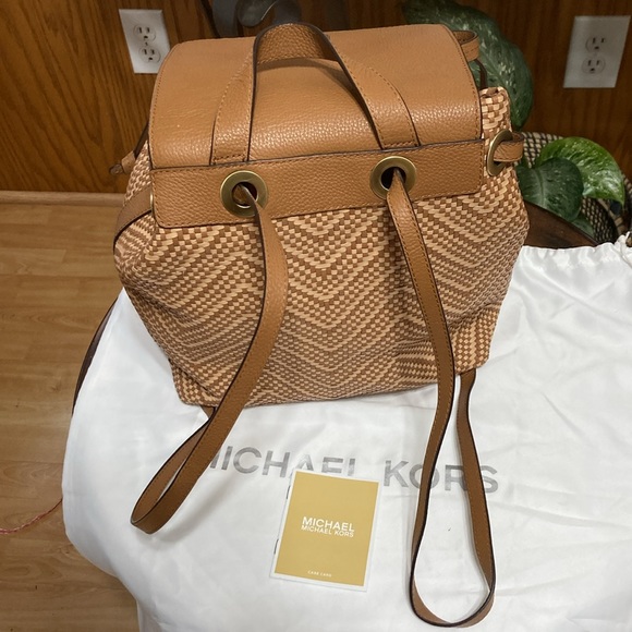 MK back pack - Picture 2 of 4